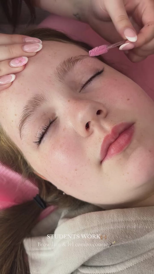 Gift a Training Course – Teen Lash Lift & Brow Combo